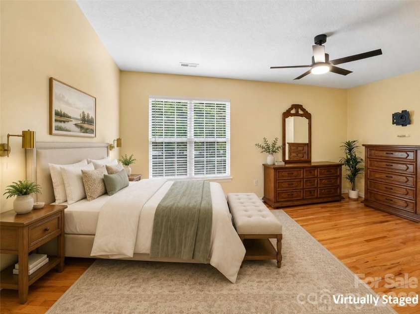 26 Willowick Drive, Asheville, NC 28803.  MLS# CAR4388357, YatesRealty ID 33800. 