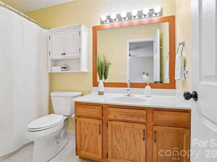 26 Willowick Drive, Asheville, NC 28803.  MLS# CAR4388357, YatesRealty ID 33800. 
