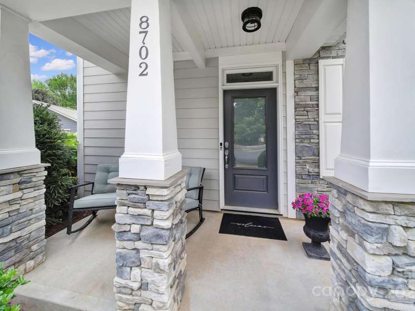 8702 Aspinwall Drive, Charlotte, NC 28216.  MLS# CAR4272484, YatesRealty ID 33800. 