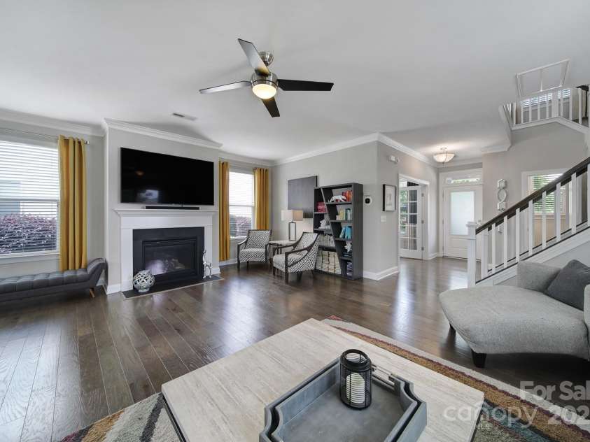 8702 Aspinwall Drive, Charlotte, NC 28216.  MLS# CAR4272484, YatesRealty ID 33800. 