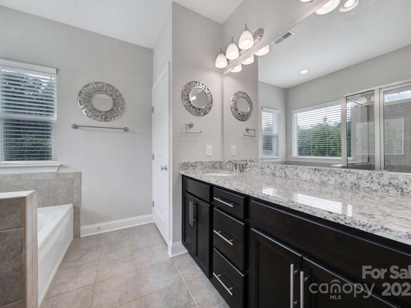 8702 Aspinwall Drive, Charlotte, NC 28216.  MLS# CAR4272484, YatesRealty ID 33800. 