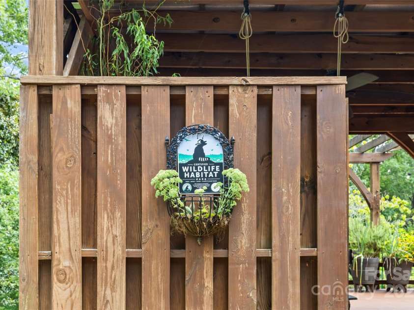 135 Wyanoke Avenue, Charlotte, NC 28205.  MLS# CAR4293275, YatesRealty ID 33801. 