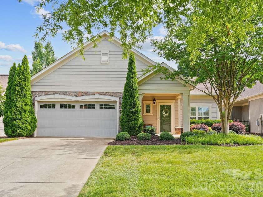 159 Brawley Point Circle, Mooresville, NC 28117.  MLS# CAR4394982, YatesRealty ID 33801. 