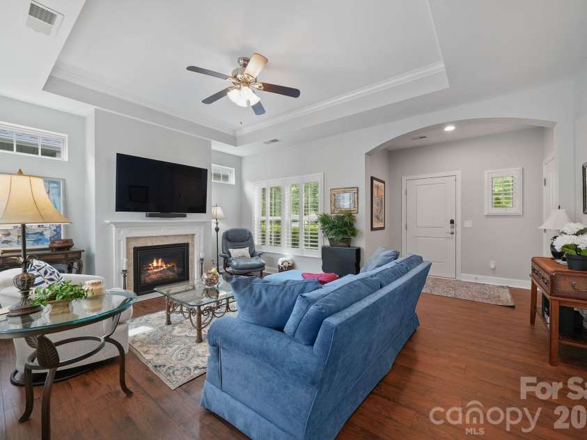 159 Brawley Point Circle, Mooresville, NC 28117.  MLS# CAR4394982, YatesRealty ID 33801. 