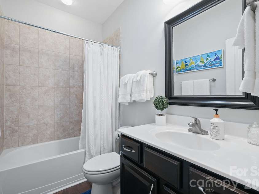 159 Brawley Point Circle, Mooresville, NC 28117.  MLS# CAR4394982, YatesRealty ID 33801. 