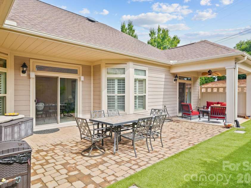 159 Brawley Point Circle, Mooresville, NC 28117.  MLS# CAR4394982, YatesRealty ID 33801. 