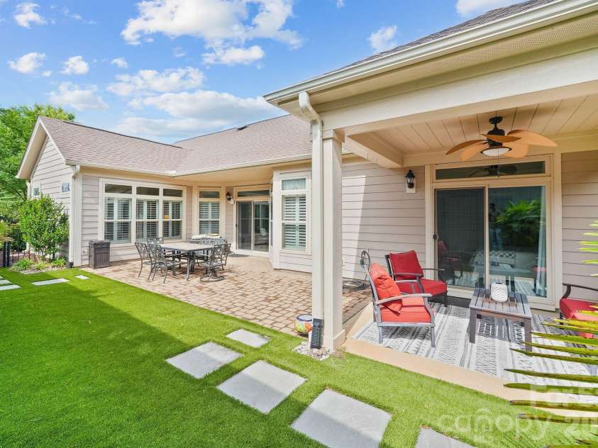 159 Brawley Point Circle, Mooresville, NC 28117.  MLS# CAR4394982, YatesRealty ID 33801. 