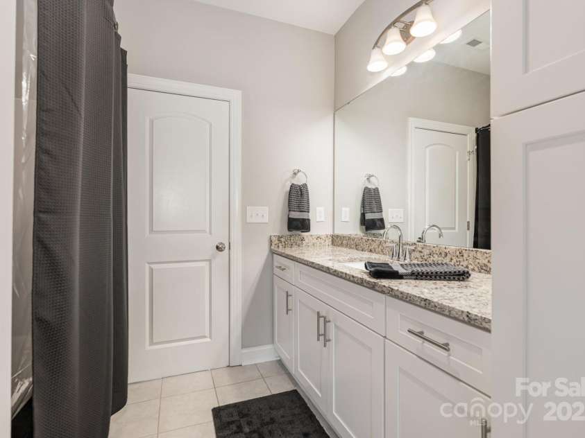 2180 Moss Meadow Lane, Denver, NC 28037.  MLS# CAR4280572, YatesRealty ID 33802. 