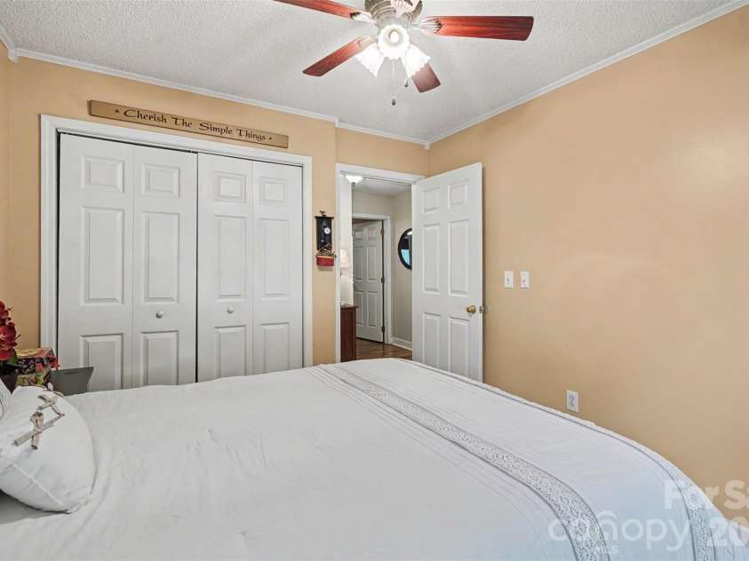 6007 Charlton Oaks Drive, Waxhaw, NC 28173.  MLS# CAR4395428, YatesRealty ID 33803. SEcond bedroom