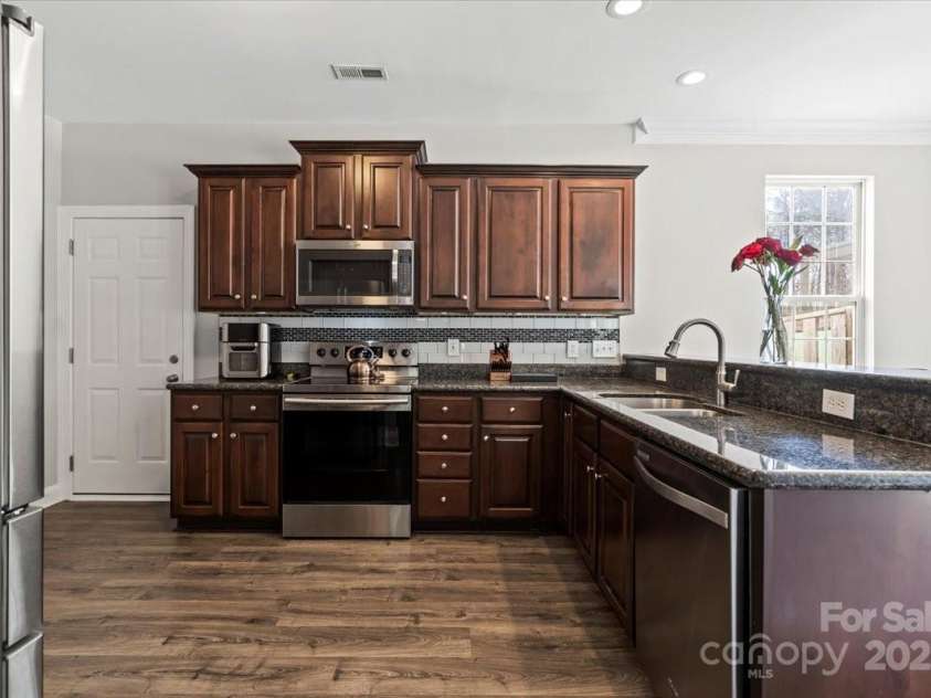 13014 Windy Lea Lane, Huntersville, NC 28078.  MLS# CAR4227702, YatesRealty ID 33804. 