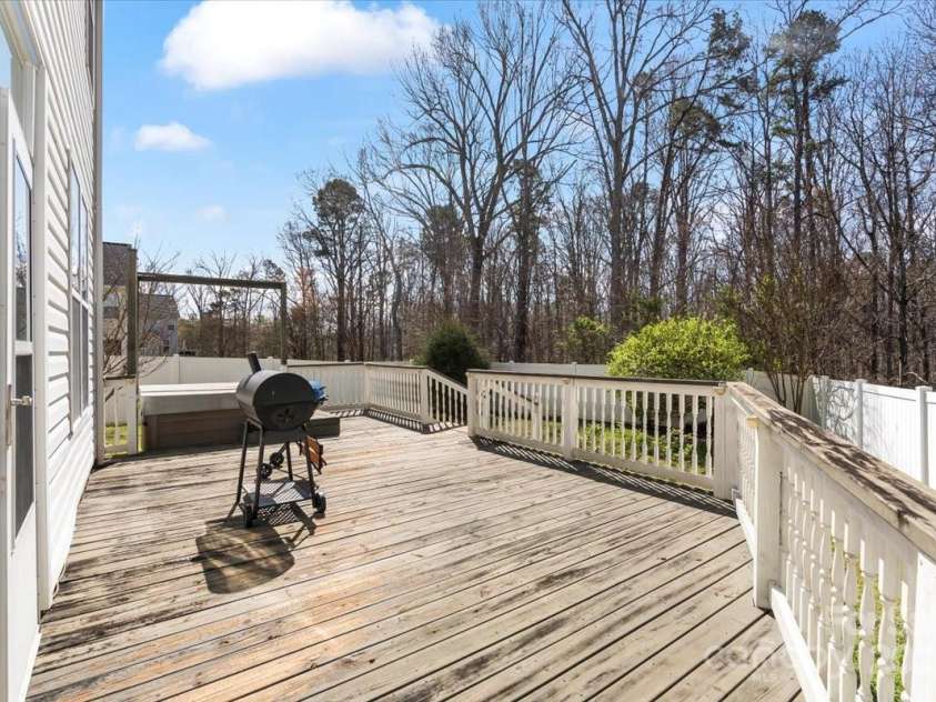 13014 Windy Lea Lane, Huntersville, NC 28078.  MLS# CAR4227702, YatesRealty ID 33804. 
