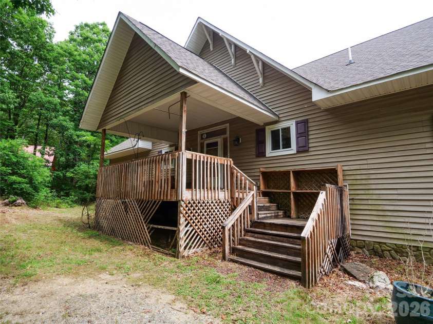 386 Arrowhead Trail, Columbus, NC 28722.  MLS# CAR4395929, YatesRealty ID 33804. 