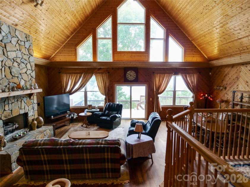 386 Arrowhead Trail, Columbus, NC 28722.  MLS# CAR4395929, YatesRealty ID 33804. 