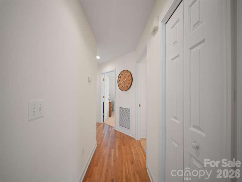 107 Cottage Loop, Waynesville, NC 28785.  MLS# CAR4397940, YatesRealty ID 33805. 