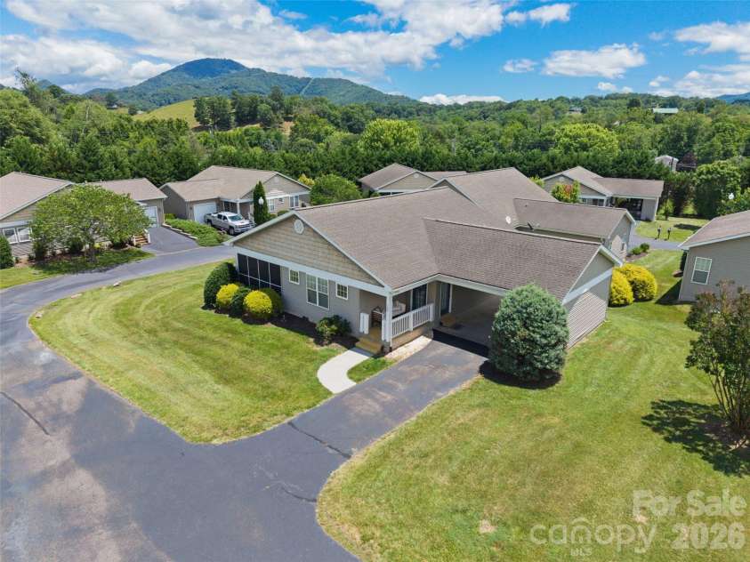 107 Cottage Loop, Waynesville, NC 28785.  MLS# CAR4397940, YatesRealty ID 33805. 