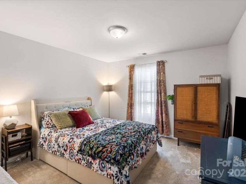 9533 Silverdale Lane, Charlotte, NC 28269.  MLS# CAR4257239, YatesRealty ID 33805. Secondary bed