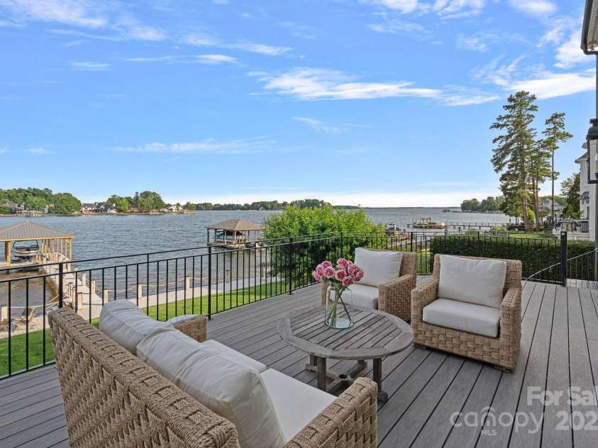 18408 Harbor Light Boulevard, Cornelius, NC 28031.  MLS# CAR4273907, YatesRealty ID 33806. 