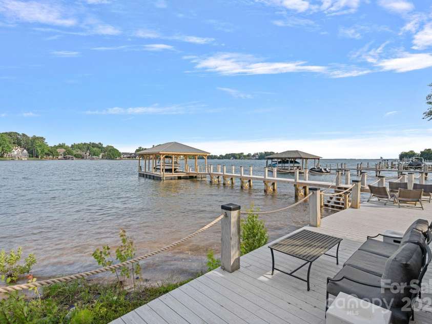 18408 Harbor Light Boulevard, Cornelius, NC 28031.  MLS# CAR4273907, YatesRealty ID 33806. 