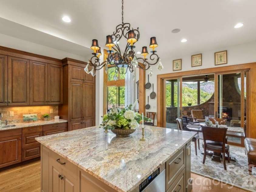 70 Norton Court, Highlands, NC 28741.  MLS# CAR4387101, YatesRealty ID 33806. 