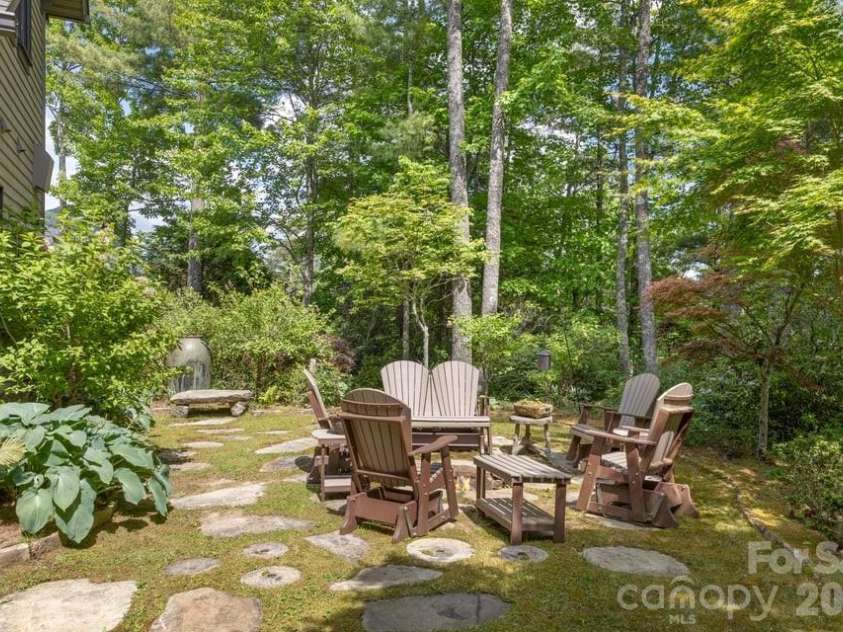 70 Norton Court, Highlands, NC 28741.  MLS# CAR4387101, YatesRealty ID 33806. 