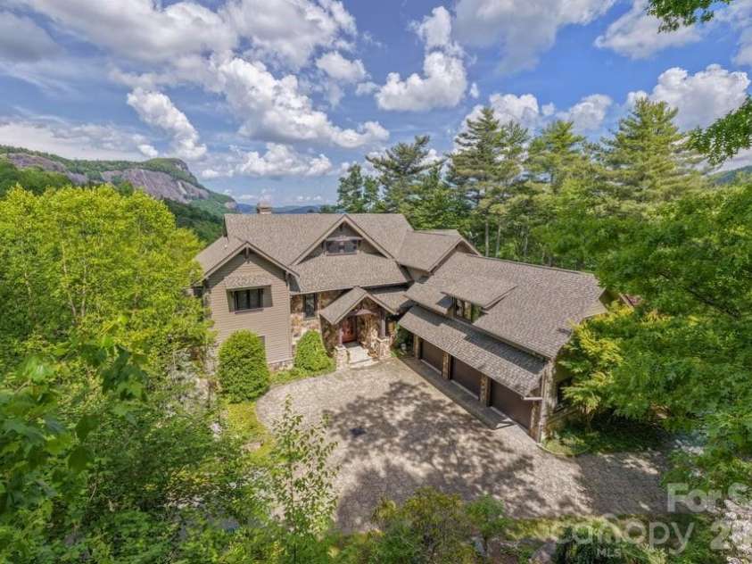 70 Norton Court, Highlands, NC 28741.  MLS# CAR4387101, YatesRealty ID 33806. 