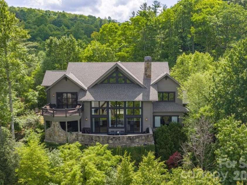 70 Norton Court, Highlands, NC 28741.  MLS# CAR4387101, YatesRealty ID 33806. 