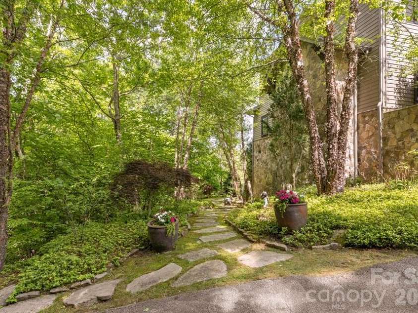 70 Norton Court, Highlands, NC 28741.  MLS# CAR4387101, YatesRealty ID 33806. Private Walkways for Reflection