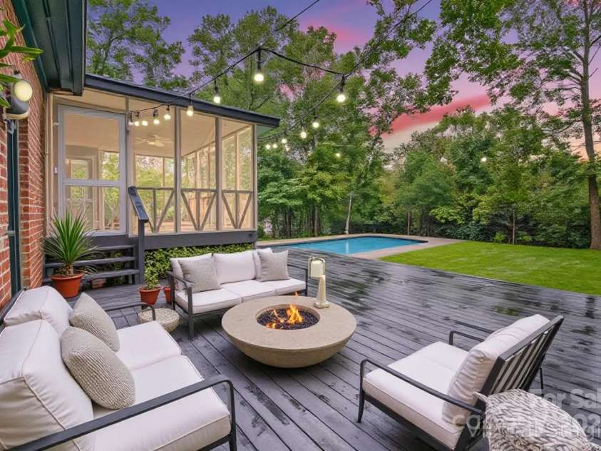 16512 Kimbolten Drive, Huntersville, NC 28078.  MLS# CAR4279598, YatesRealty ID 33807. 