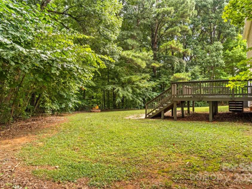 145 Summerbrook Lane, Mooresville, NC 28117.  MLS# CAR4280229, YatesRealty ID 33808. Yard
