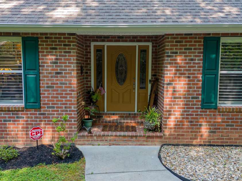 1518 Southpointe Drive, Morganton, NC 28655.  MLS# CAR4397240, YatesRealty ID 33809. 