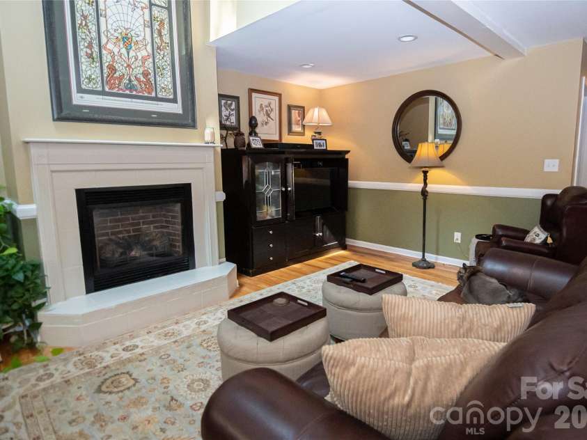1518 Southpointe Drive, Morganton, NC 28655.  MLS# CAR4397240, YatesRealty ID 33809. 