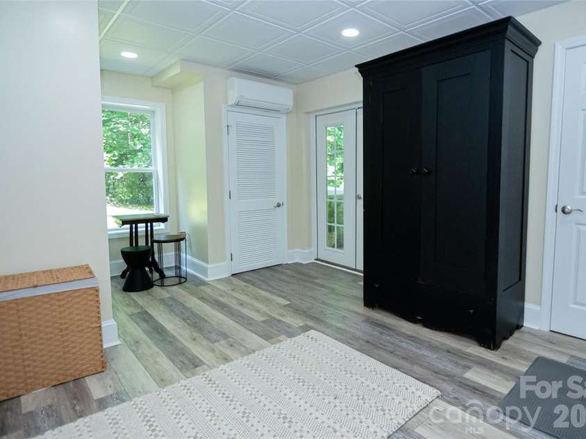 1518 Southpointe Drive, Morganton, NC 28655.  MLS# CAR4397240, YatesRealty ID 33809. 