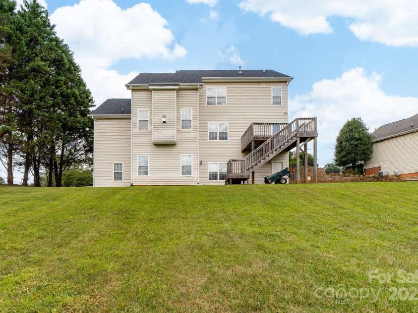 221 Deerfield Drive, Mount Holly, NC 28120.  MLS# CAR4280718, YatesRealty ID 33809. 