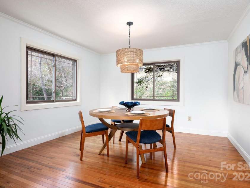 145 Stratford Road, Asheville, NC 28804.  MLS# CAR4239165, YatesRealty ID 3381. Spacious Dining Area