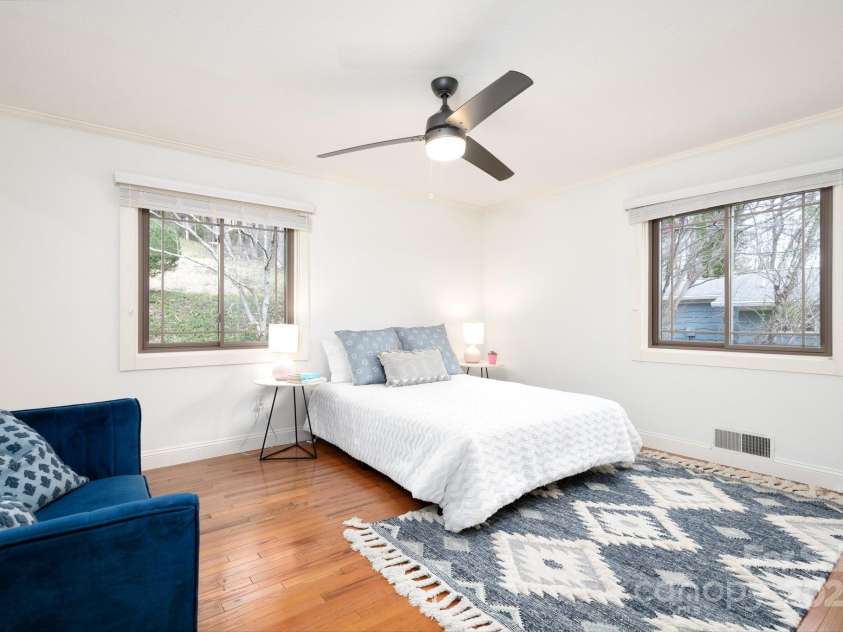 145 Stratford Road, Asheville, NC 28804.  MLS# CAR4239165, YatesRealty ID 3381. Two Suites on Main Level with Private Baths
