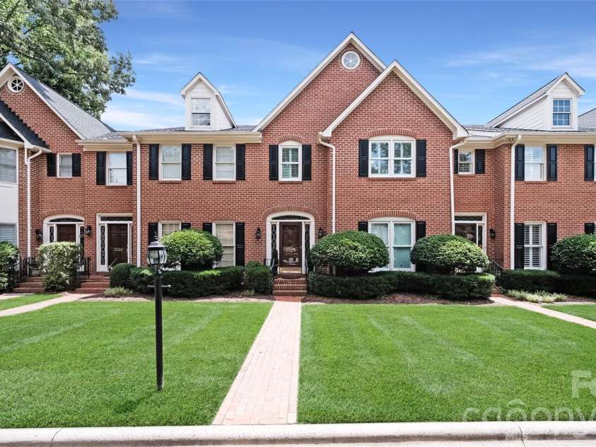 3524 Kylemore Court, Charlotte, NC 28210.  MLS# CAR4388897, YatesRealty ID 33810. 