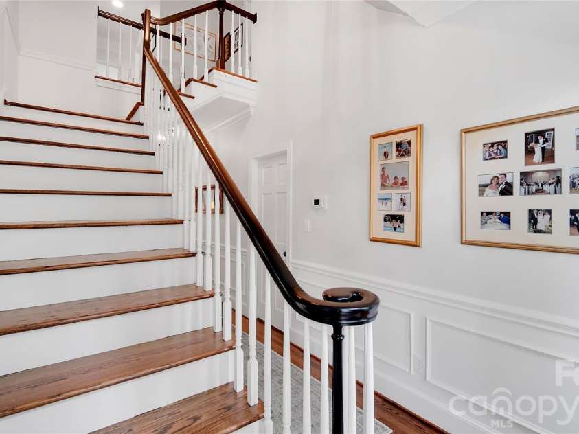 3524 Kylemore Court, Charlotte, NC 28210.  MLS# CAR4388897, YatesRealty ID 33810. 