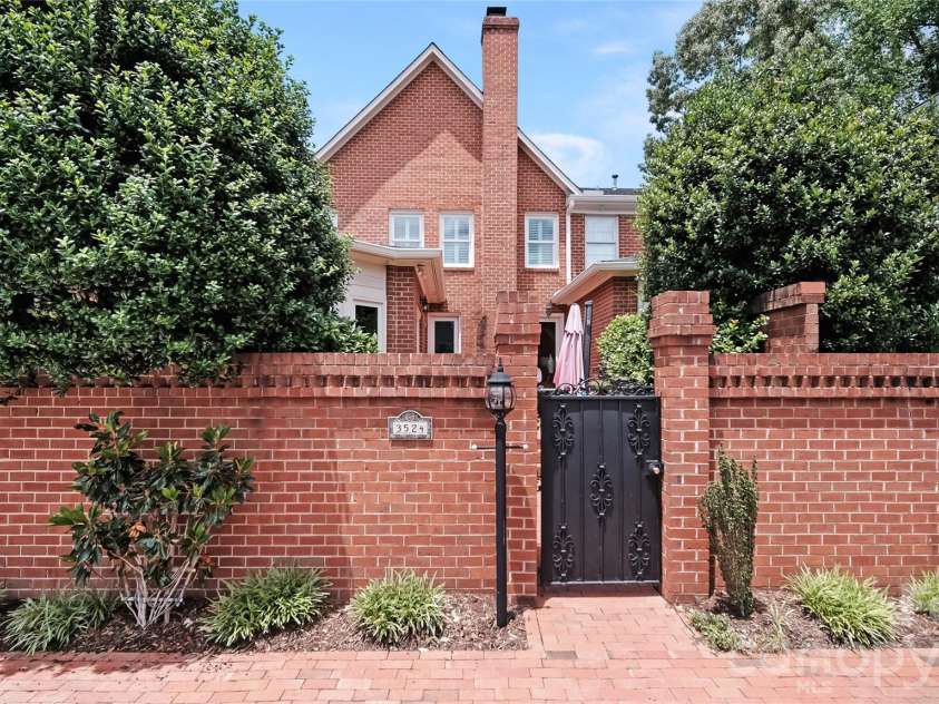 3524 Kylemore Court, Charlotte, NC 28210.  MLS# CAR4388897, YatesRealty ID 33810. 