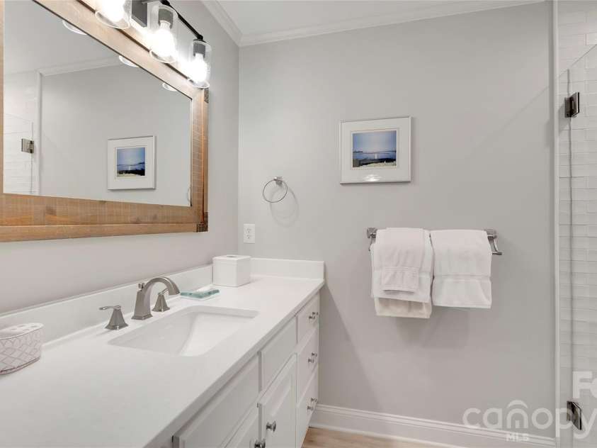 3524 Kylemore Court, Charlotte, NC 28210.  MLS# CAR4388897, YatesRealty ID 33810. 
