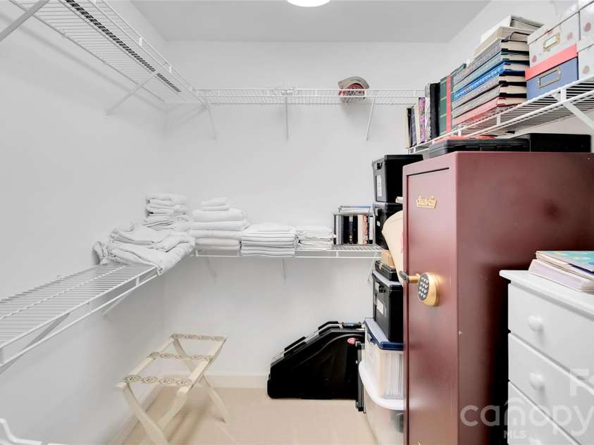3524 Kylemore Court, Charlotte, NC 28210.  MLS# CAR4388897, YatesRealty ID 33810. 