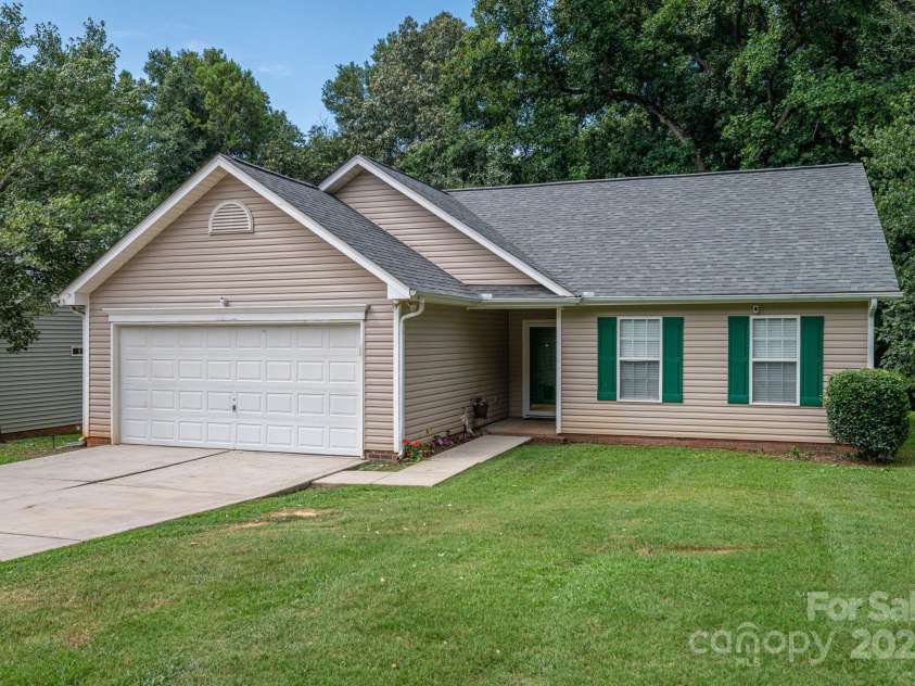 1441 Spring View Court, Rock Hill, SC 29732.  MLS# CAR4280950, YatesRealty ID 33811. 