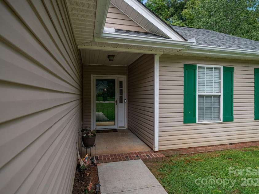 1441 Spring View Court, Rock Hill, SC 29732.  MLS# CAR4280950, YatesRealty ID 33811. 