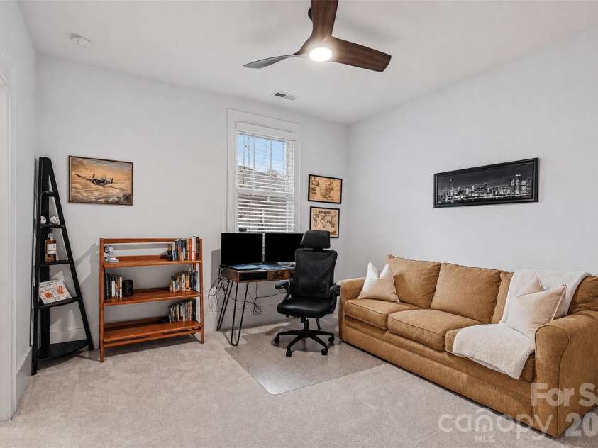 1615 Main Street, Charlotte, NC 28204.  MLS# CAR4386358, YatesRealty ID 33811. 