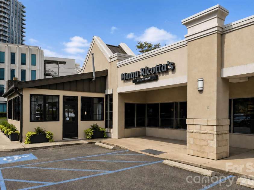 1615 Main Street, Charlotte, NC 28204.  MLS# CAR4386358, YatesRealty ID 33811. 