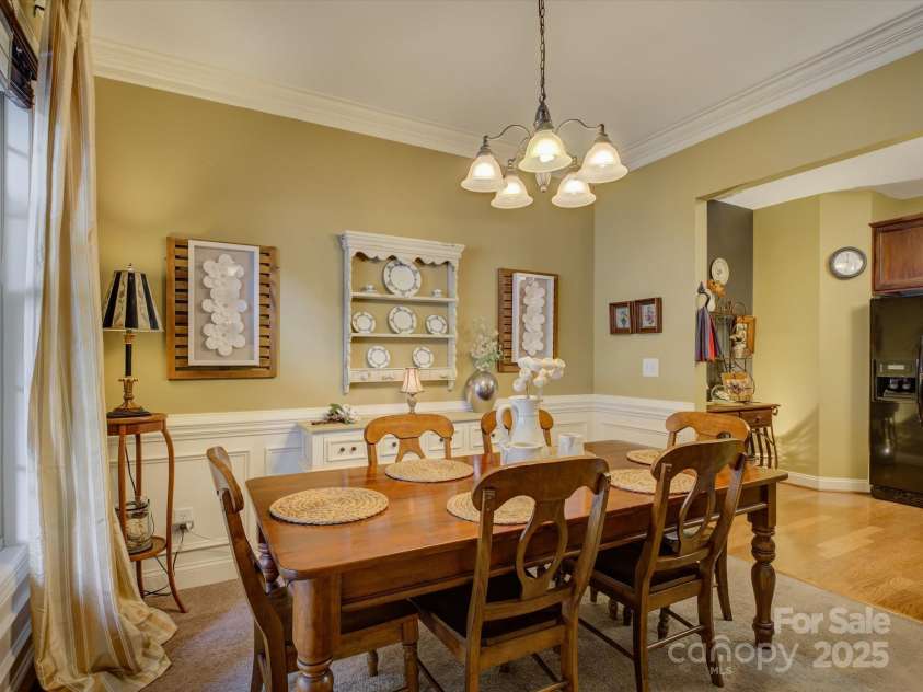 2042 Oxford Heights, Fort Mill, SC 29715.  MLS# CAR4284314, YatesRealty ID 33812. 