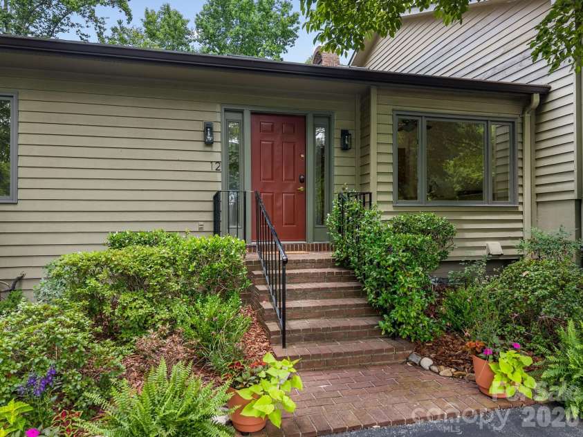 12 Hunting Country Trail, Tryon, NC 28782.  MLS# CAR4394832, YatesRealty ID 33813. 