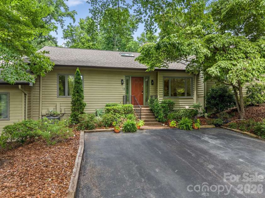 12 Hunting Country Trail, Tryon, NC 28782.  MLS# CAR4394832, YatesRealty ID 33813. 