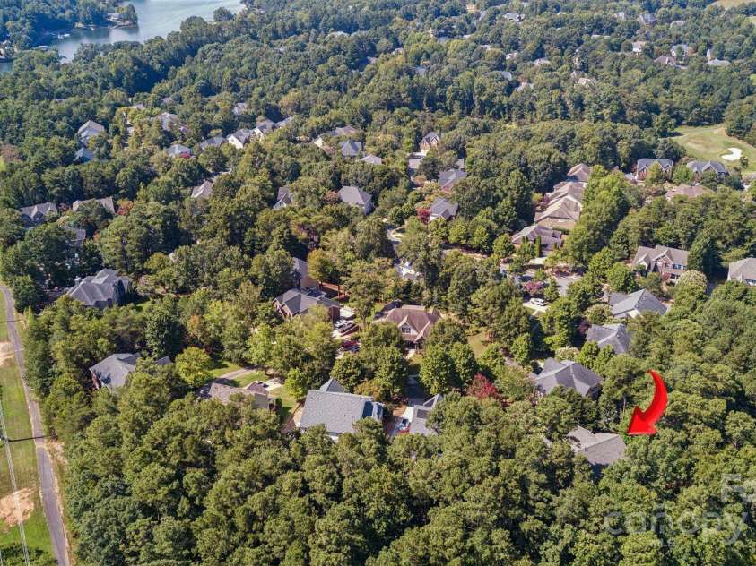 1627 Scotch Pine Lane, Tega Cay, SC 29708.  MLS# CAR4281753, YatesRealty ID 33813. Close access to Lake Wylie and Tega Cay golf course