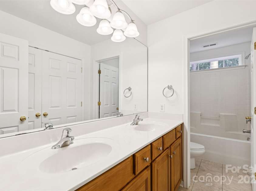 1627 Scotch Pine Lane, Tega Cay, SC 29708.  MLS# CAR4281753, YatesRealty ID 33813. Full Bath #3