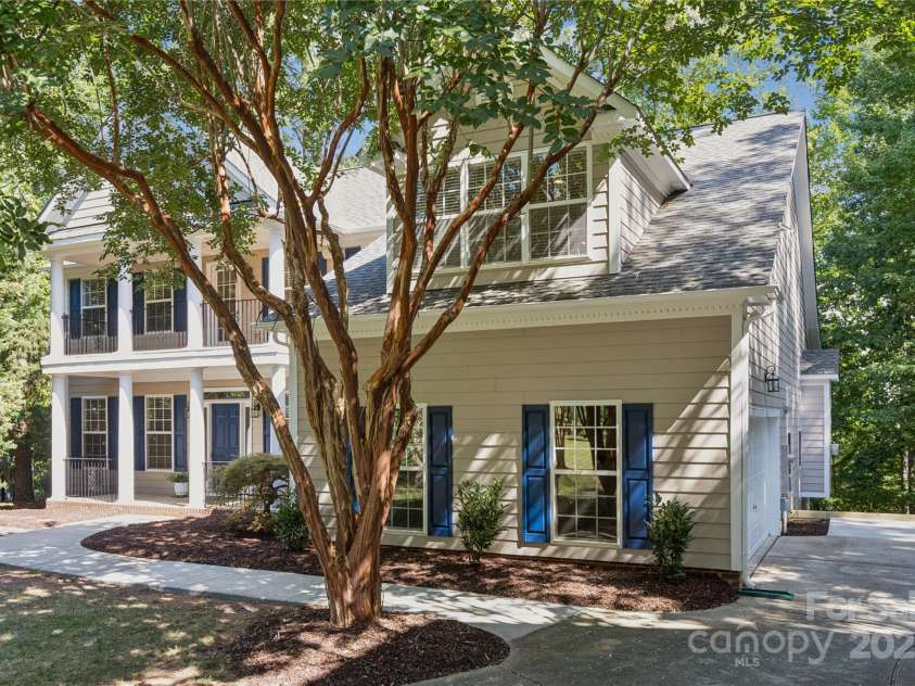 1627 Scotch Pine Lane, Tega Cay, SC 29708.  MLS# CAR4281753, YatesRealty ID 33813. WELCOME HOME!!